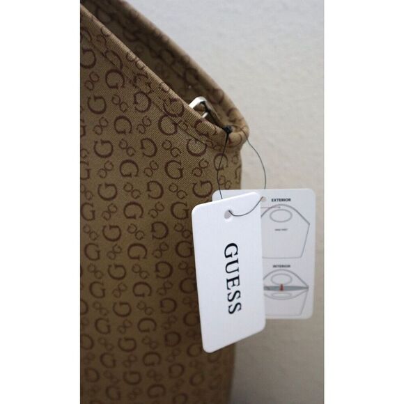 Guess V7200081 Mocha Brwn Logo Print Junction Travel Insulated Cutout Lunch Tote - Picture 3 of 8